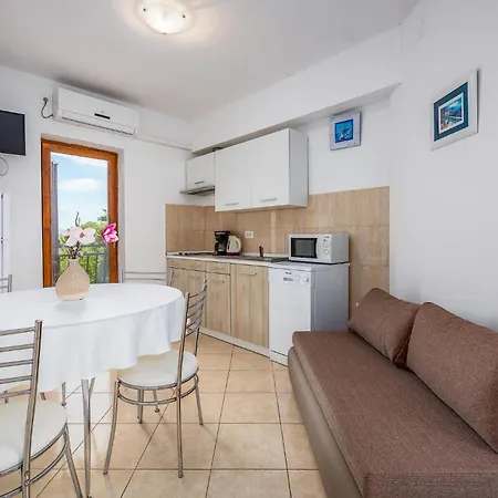 Front In Labin With Sauna *