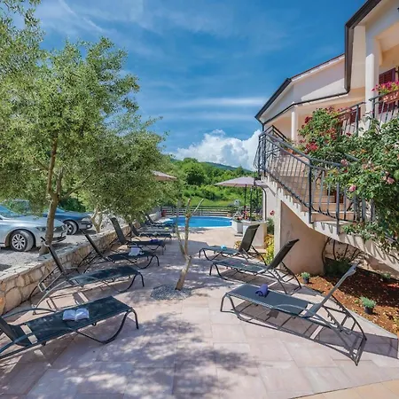 Front In Labin With Sauna Apartamento *