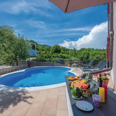 Apartmán 2 Bedroom Beautiful In Labin *