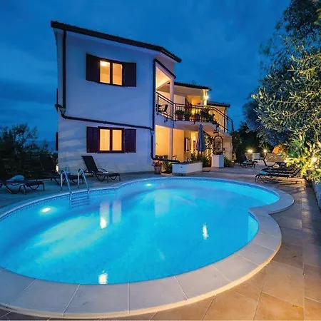 2 Bedroom Beautiful In Labin Apartmán *