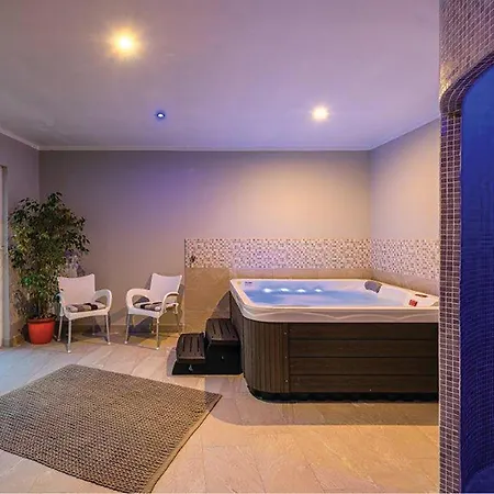 Front In Labin With Sauna Apartamento Drenje (Istria)